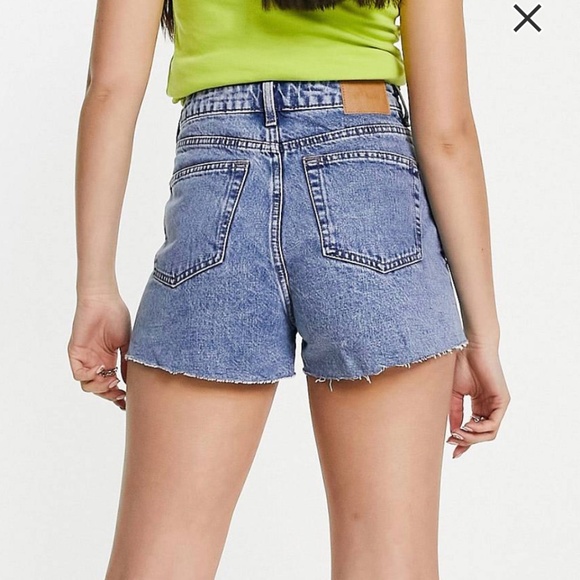 Weekday Rowe Shorts - Picture 2 of 2